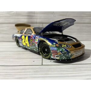 Jeff Gordon DuPont/Pepsi "Billion Dollar" 2003 Monte Carlo 1:24 Action Diecast